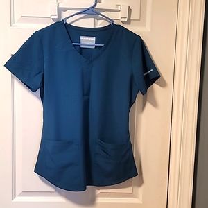 Sketches scrub top. Size small